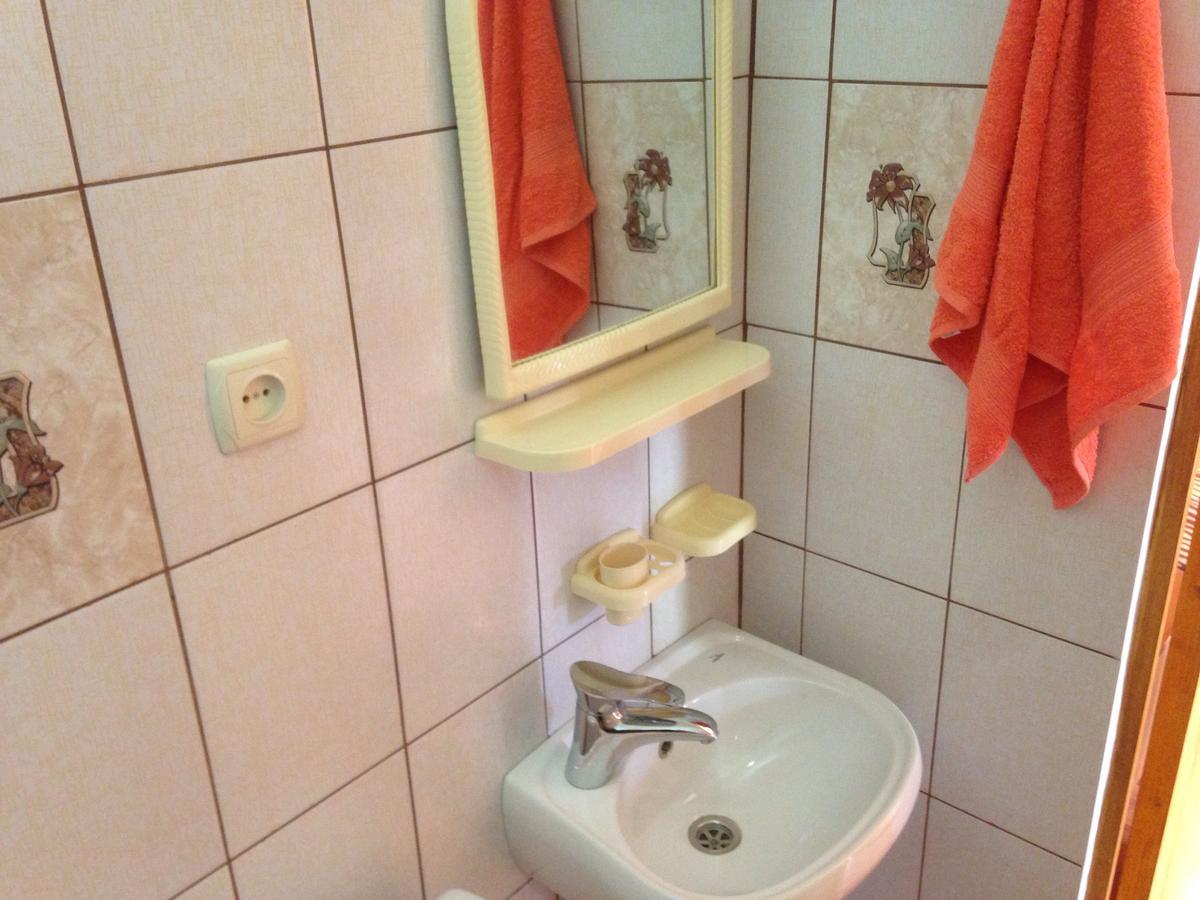 Изабелла Otel Pitsunda Dış mekan fotoğraf